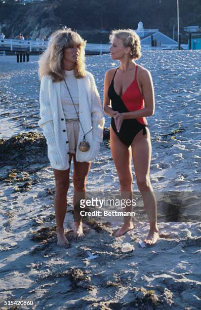 Charlie's fallen angel, Farrah Fawcett-Majors, returned to the ABC-TV show that started it all, for three episodes this season. Here, on the set of...