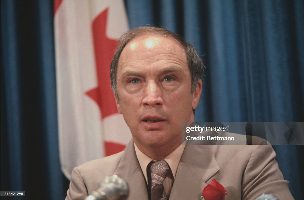 Pierre Trudeau at Microphones