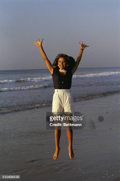 Atlantic City, New Jersey: Miss America 1984, Vanessa Williams of New York, is all smiles as she poses for photographs after becoming the 63rd Miss...