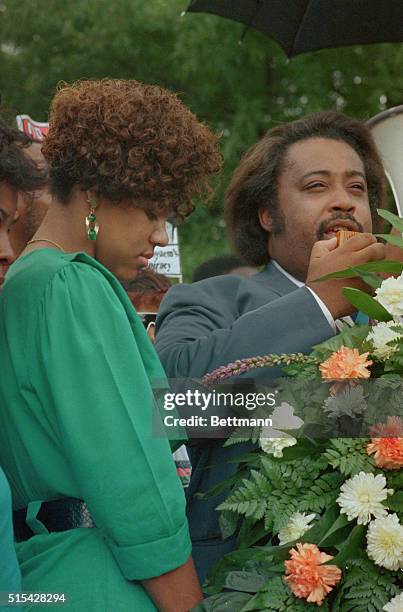 Atlanta: Tawana Brawley, left, of Wappinger Falls, N.Y., was the center of the legal controversy over her charges that she was raped by six white...