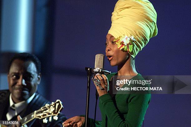 Badu Singer Us Grammys Badu Performance Photos and Premium High Res Pictures ...