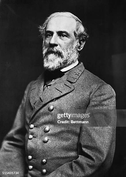 Robert E. Lee , Commander-in-Chief of the Confederate armies during the Civil War. Undated head and shoulders photograph.