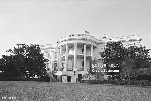 Write House The White House Exterior Building Photos and Premium High Res Pictures ...