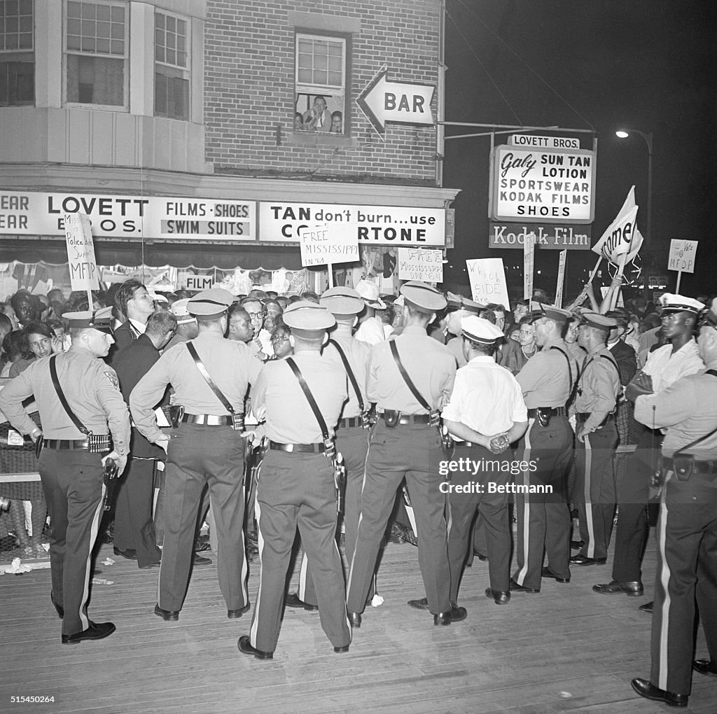 Police Blockade Mississippi Freedom Party