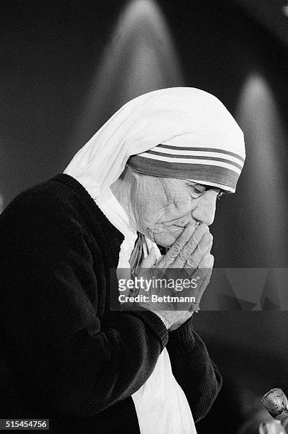 Washington, DC - Mother Teresa with her hands together as she attends the National Right to Life convention in Washington DC.