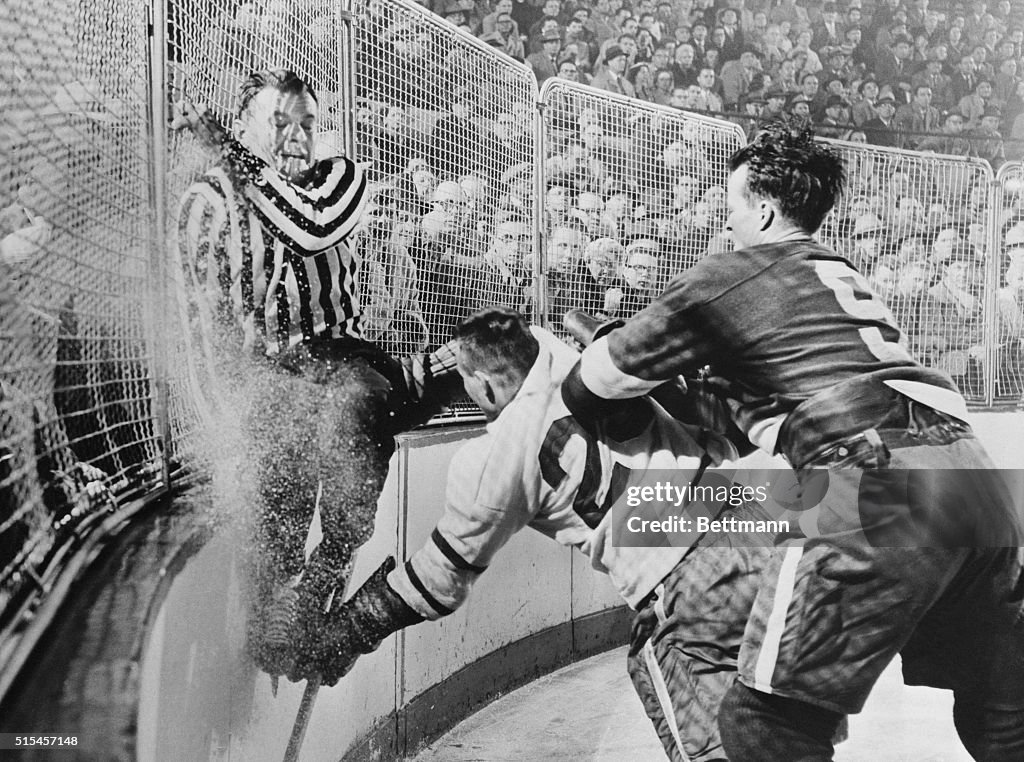 Gordie Howe Checking Gordie Hannigan