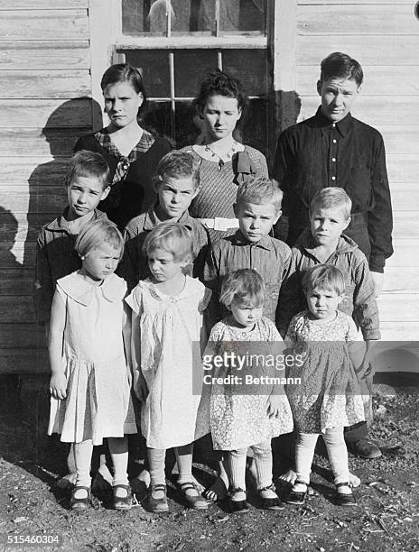Canada has the Dionne quintuplets, Dallas has the Hamm double-quintet. There are eleven children in the family of Bruen E. Hamm, of this city, made...
