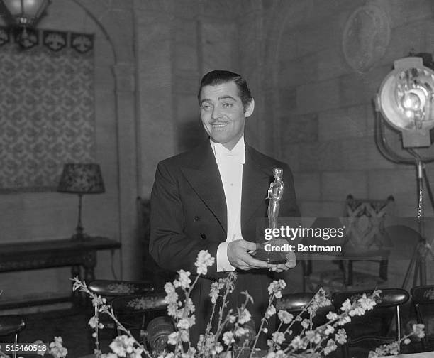 The Academy of Motion Picture Arts and Sciences gave their annual award banquet at the Biltmore Bowl in the Biltmore Hotel Los Angeles. Clark Gable...