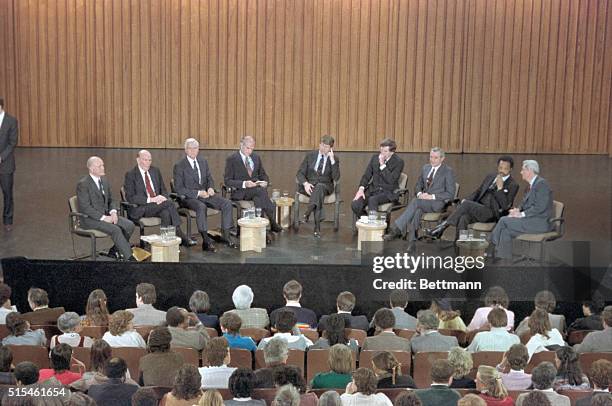 Overhead view of debate by the eight Democratic Presidential candidates at Spaulding Hall, Dartmouth College 1/15. Left to right: John Glenn; Alan...