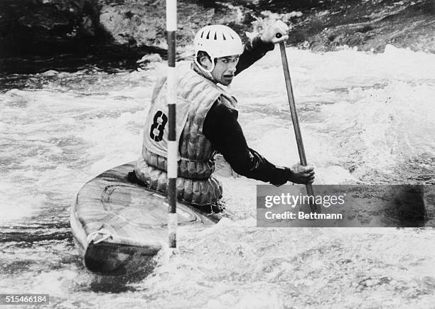 Nineteen year old Jamie McEwan, of Kensington, Maryland backs through a reverse gate on his way to winning the U.S. Olympic Whitewater Slalom trials...