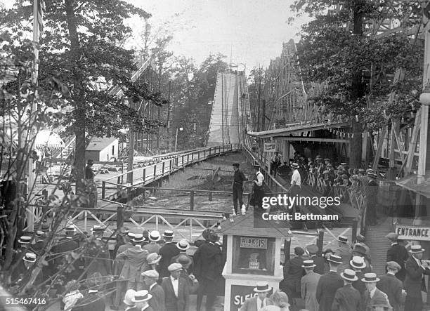 Palisades, CA.: The roller coaster at Palisades Amusement Park run by electricity.