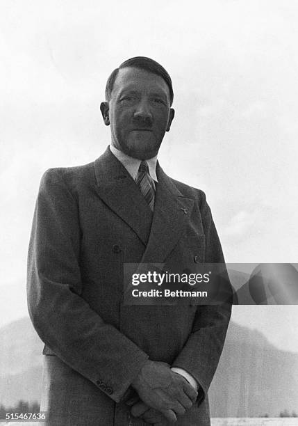 Absolute Hitler Dictator Portrait Photos and Premium High Res Pictures - Getty Images