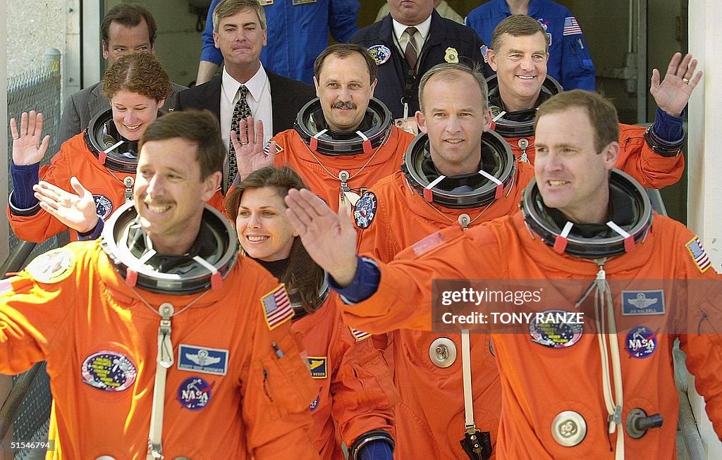 Space Crew The Space Shuttle Atlantis crew Pilot Scott Horowitz, Commander James ...