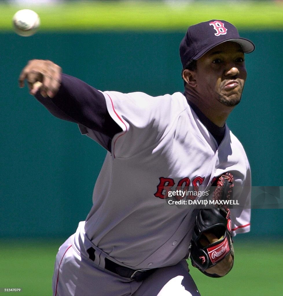 Boston Red Sox pitcher Pedro Martinez delivers a p