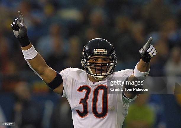 Mike Brown of the Chicago Bears gestures at the crowd in the second half against the Detroit Lions in Pontiac, Michigan. Chicago won 24-0....