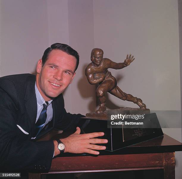 12/3/64-JOHN HUARTE NOTRE DAME QB HEISMAN TROPHY. COLOR DUPE