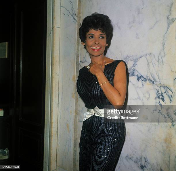 After Ethel Merman made her debut at the Hotel Plaza, Lena Horne paid her a visit.