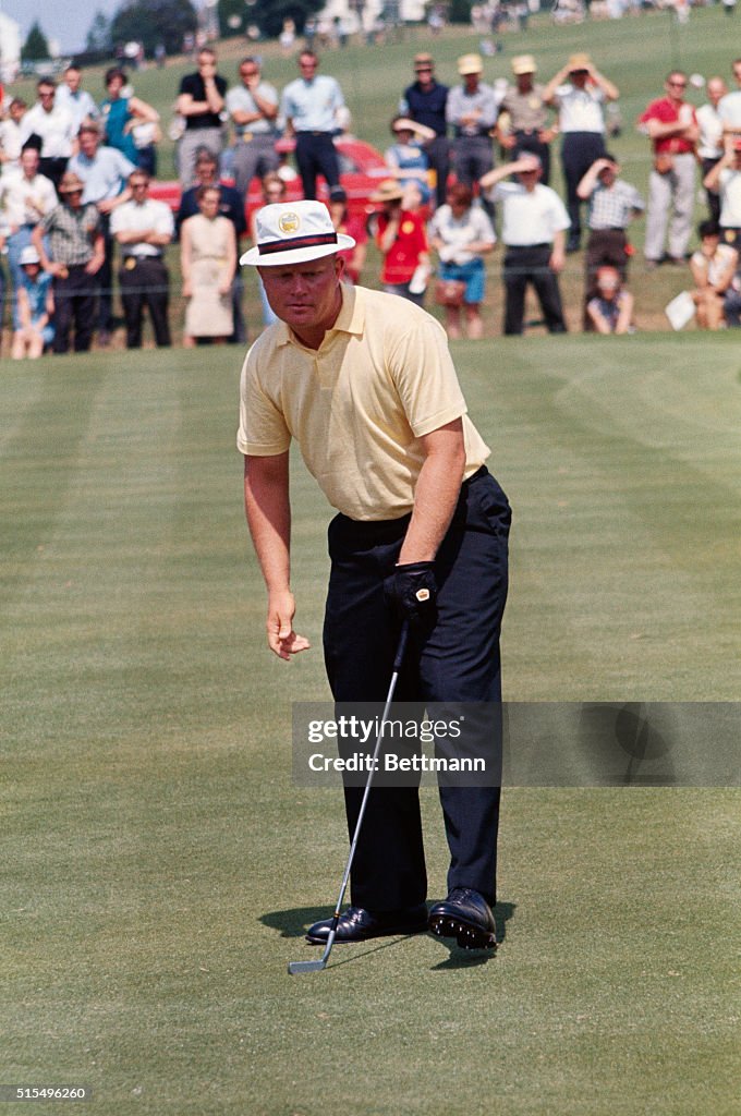 Jack Nicklaus Watching His Putt