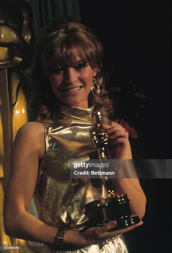 Julie Christie Holding Her Oscar Award