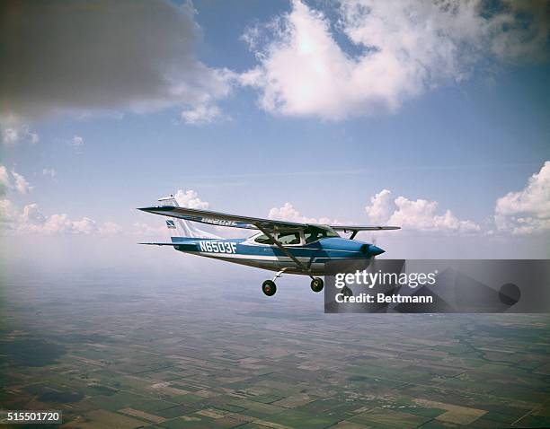 Cessna 182 Flying