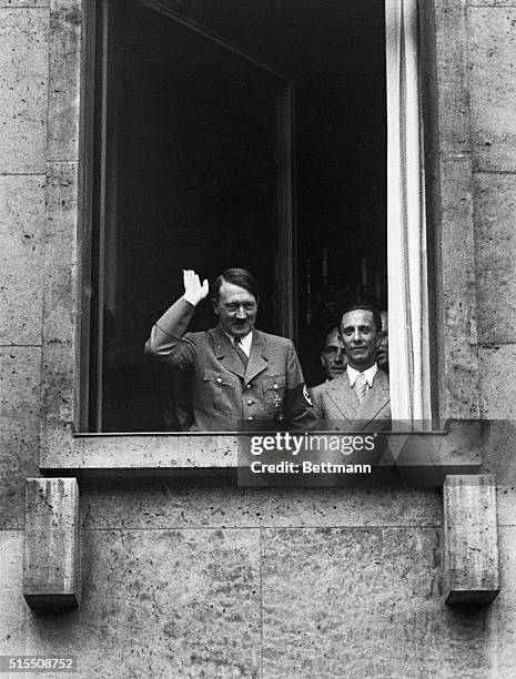 Hitler Marching Photos and Premium High Res Pictures - Getty Images