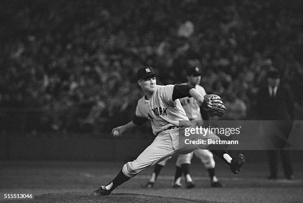 Minneapolis, St. Paul: New York Yankee pitcher Jim Bouton picked up his 20th win tonight by pitching a 2-0 shut-out over the Minnesota Twins. Here,...