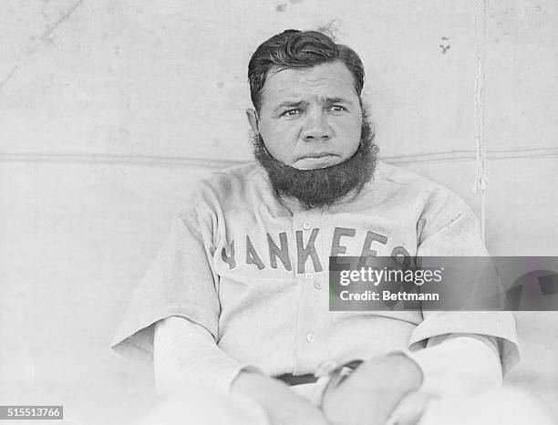 The new Babe Ruth [at the ?]House of David brought baseball news during a game down in St. Petersburg, where he, just to be polite, donned fake beard...