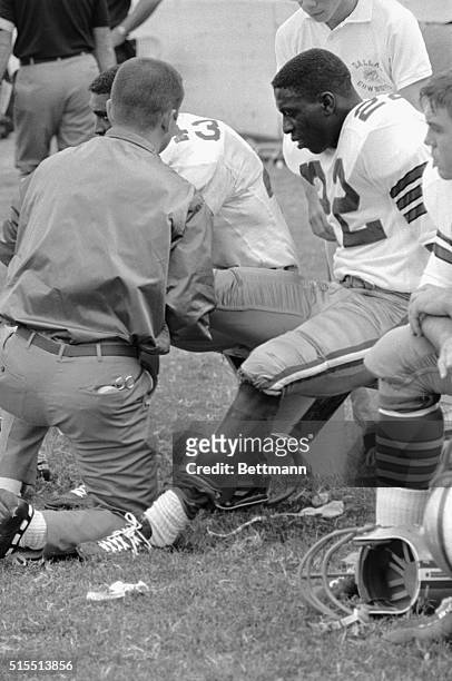 The Olympic speed of "Bullet" Bob Hayes gave the Dallas Cowboys a two-touchdown start 9/26 toward a 27-7 victory over the Washington Redskins that...