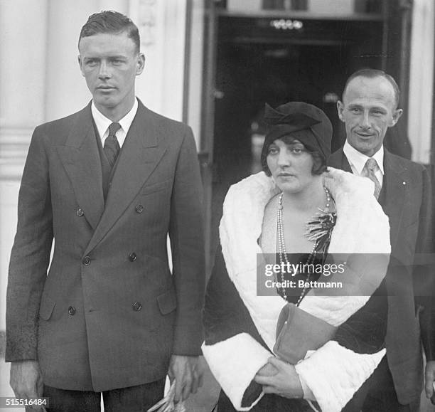 Ruth Elders, Charles Lindbergh and twelve other sea fliers were the gusts of the President and Mrs. Coolidge at a luncheon President and Mrs....