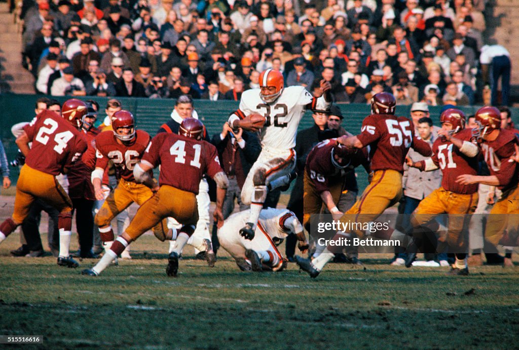 Jim Brown Running with Football
