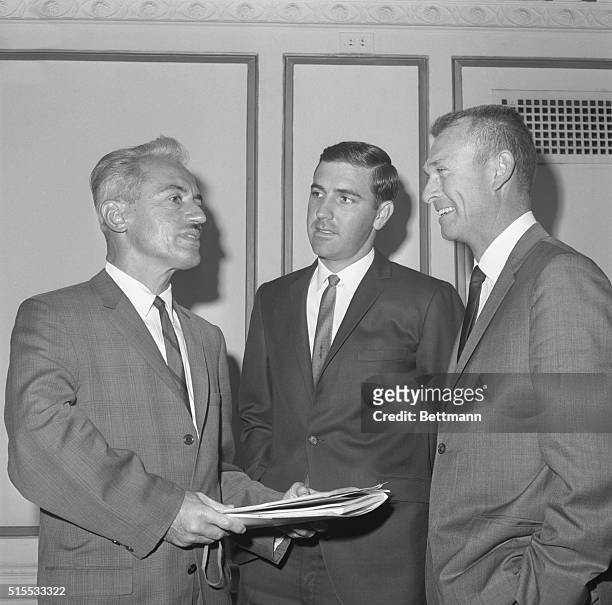 Marvin J. Miller , executive director of the Major League Baseball Players' Association talks, June 6, with the New York Yankee shortstop Clete Boyer...