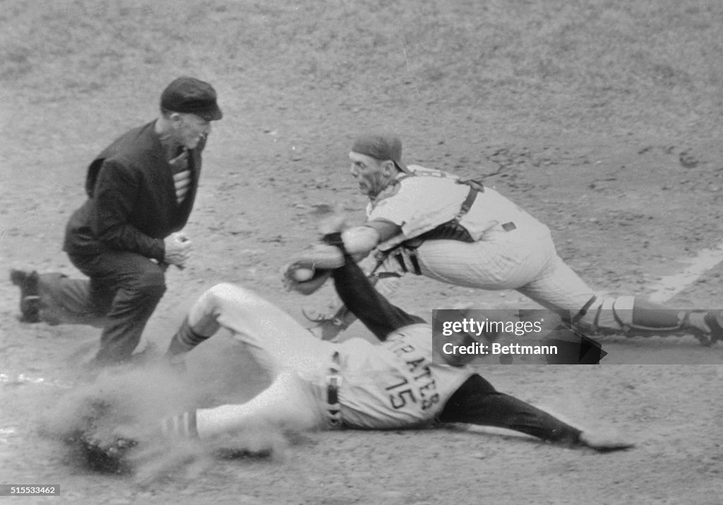Manny Mota Sliding into Home Plate