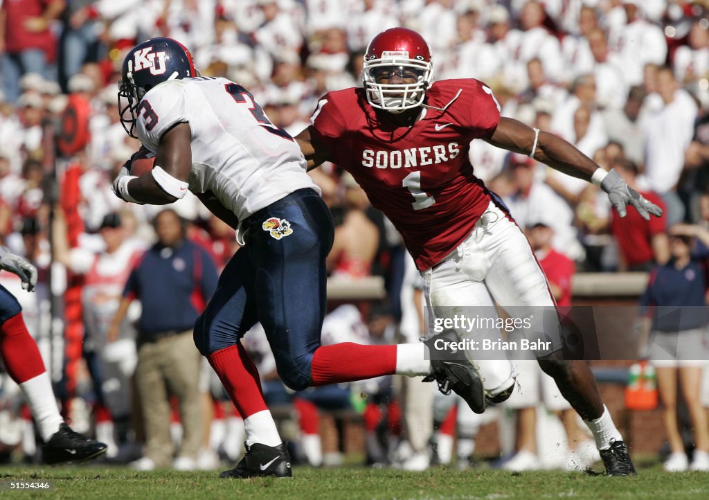 Kansas Jayhawks v Oklahoma Sooners