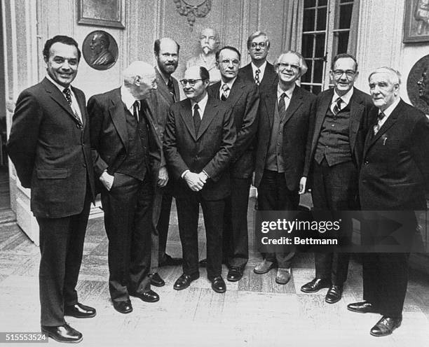 Werner Arber, Isaac Bashevis Singer, Robert W. Wilson, Daniel Nathans, Arno Penzias, Hamilton Smith, Peter Mitchell, Herbert A. Simon, and Pyotr...