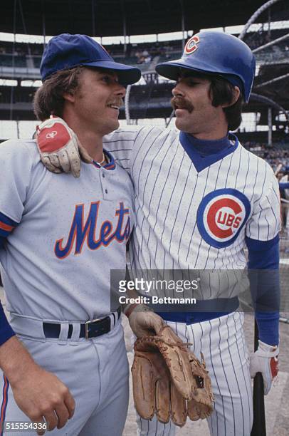 Chicago: Two high-dollar ball players, Cubs' Bill Buckner and Mets' Richie Hebner, are friendly before the start of the Cubs home opener.