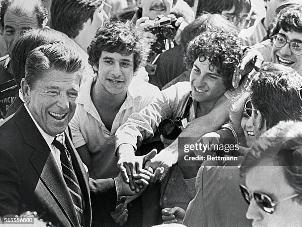 Ron N 69 Ronald N Young Stock Photos, High-Res Pictures, and Images - Getty ...