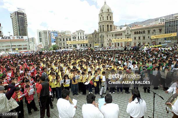 More than 3.000 "zampona" players of all ages rise their folkloric instruments during a massive gathering in an attempt to break a Guinness Record 24...