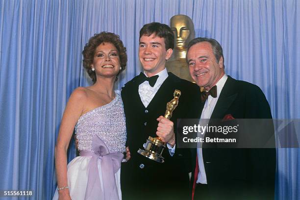 Mary Tyler Moore, Timothy Hutton and Jack Lemmon at the Academy Awards.