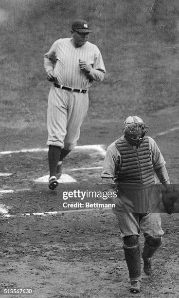 Babe Ruth scoring on his homer in the third inning of the seventh game of the World Series. Yanks lost 3-2.