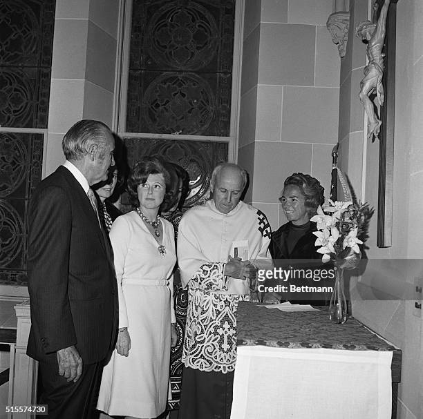 New York: Former Amabassador W. Averell Harriman marries the former Mrs. Pamela Churchill Hayward in private ceremonies here, Sept. 27th. Present are...