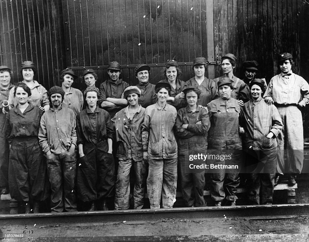 Women Workers Pose During World War I