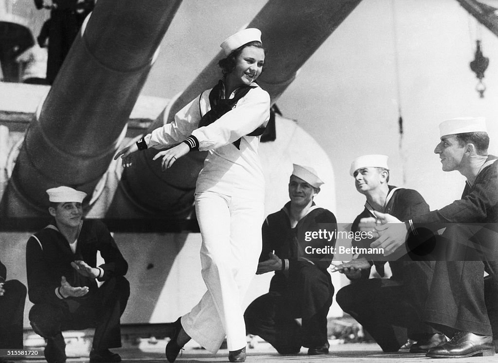 Ginger Rogers Dances For Sailors