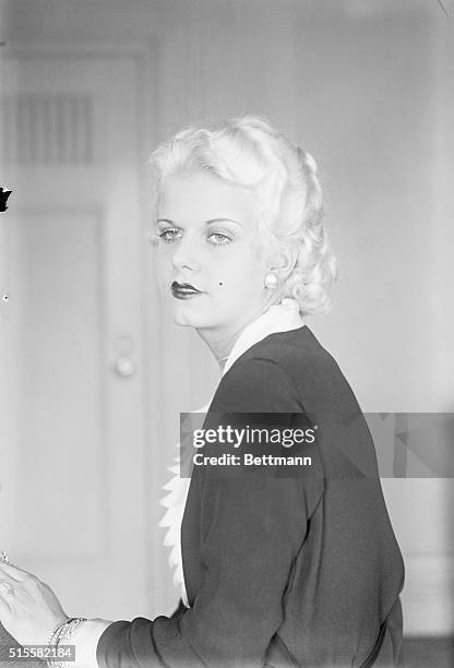 New York, NY: Photo shows Jean Harlow, beautiful screen star, who's in New York on first visit to New York City. Jean is through with marriage, she...