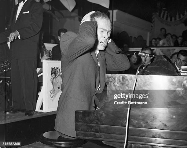 Johnny Ray Reeves Ii 196 Johnnie Rae Photos & High Res Pictures - Getty Images
