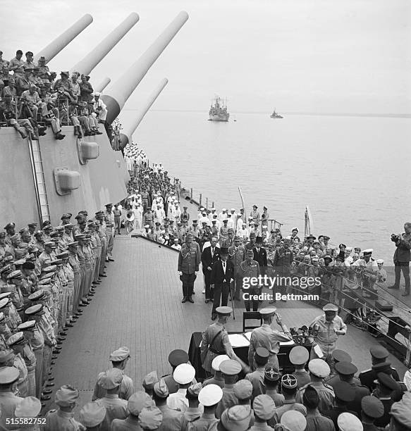 Tokyo Bay, Japan:Lt. Gen. Jonathan Wainwright,and Gen. A.E. Percival, British defender of Singapore in 1942,both recently released from a Jap prison...