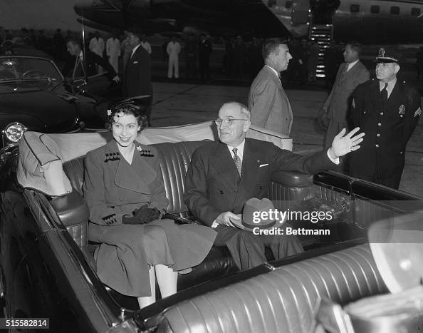 Harry Truman And Elizabeth In Automobile
