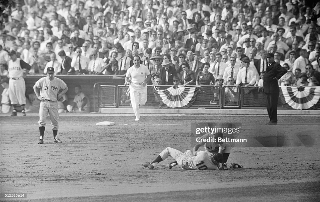 Hurt Yankee Player On The Field
