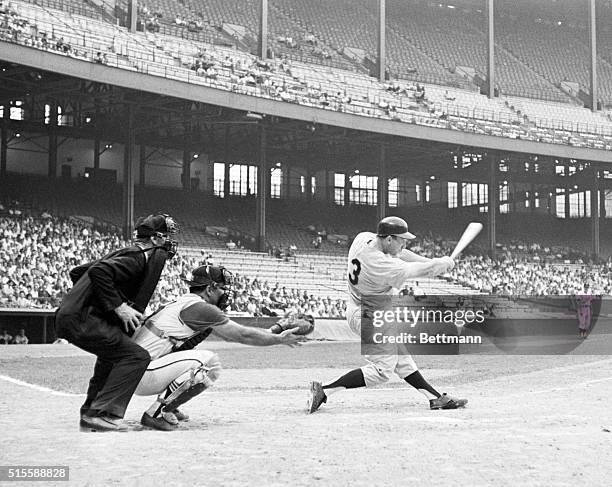 Cleveland, OH: Harmon Killebrew, Minnesota Twins' slugging outfielder, found it rough going in the first game of a twin bill here against Cleveland...