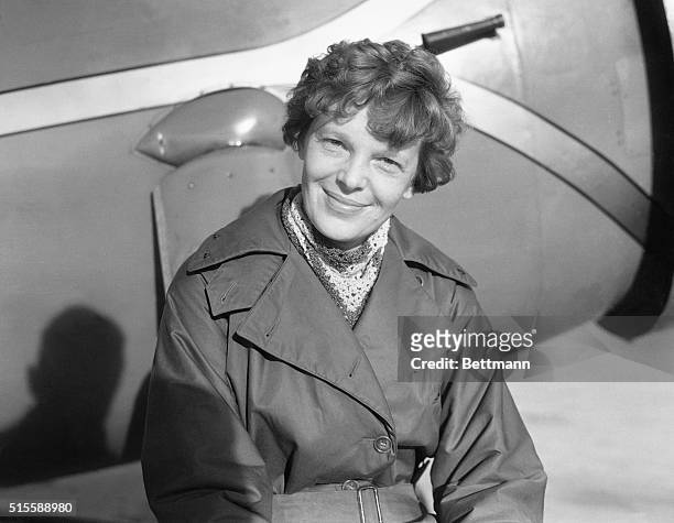 Amelia Earhart Putnam, first lady of the air, plans to fly solo from Hawaii to the United States, according to an announcement recently made. The...