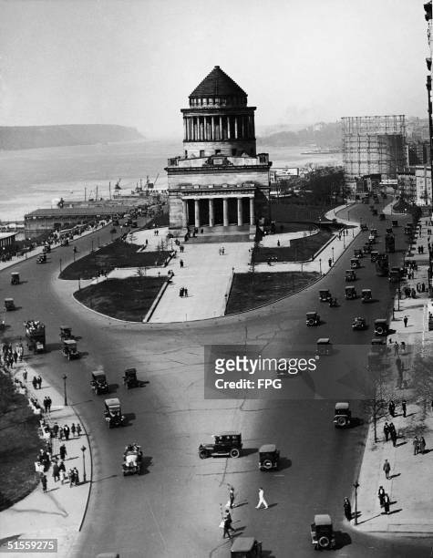 Aerial view of General Grant National Memorial , designed by architect John H. Duncan to memorialize American President and Civil War General Ulysses...